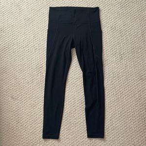 Athleta salutation stash tight medium